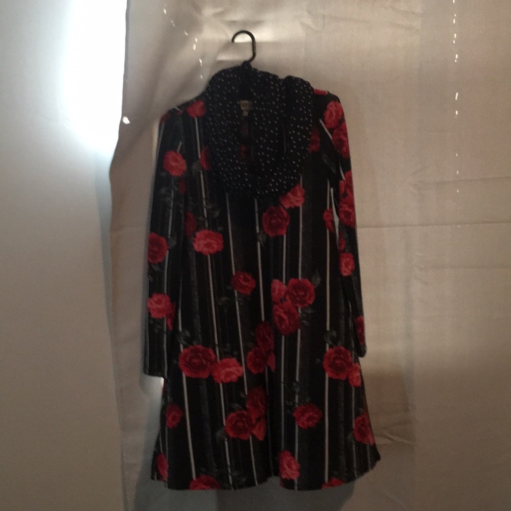 Warm scarf dress.